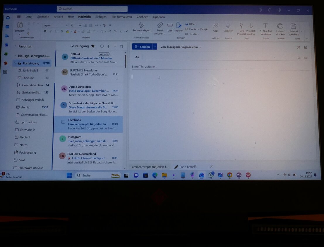 Briefumschlag steht für E-Mail